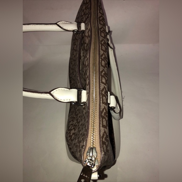 DKNY Donna Karan Leather Purse Logo Pattern W Silver Charm Detachable Authentic - Picture 6 of 16